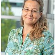 Du brauchst Unterstützung in Deutsch, English oder auch Mathe? Mit viel Erfahrung und Geduld helfe ich dir gerne.